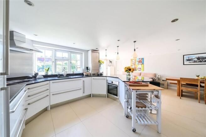 Property photo 3 of 24 Kitchen