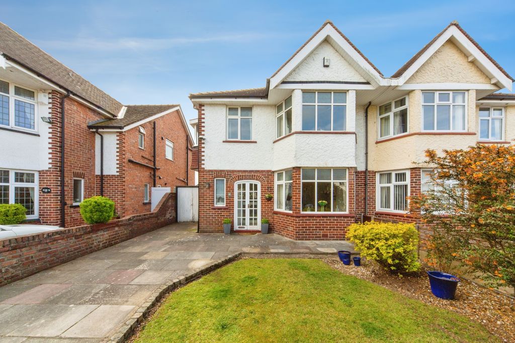 Property photo 1 of 31 Front View