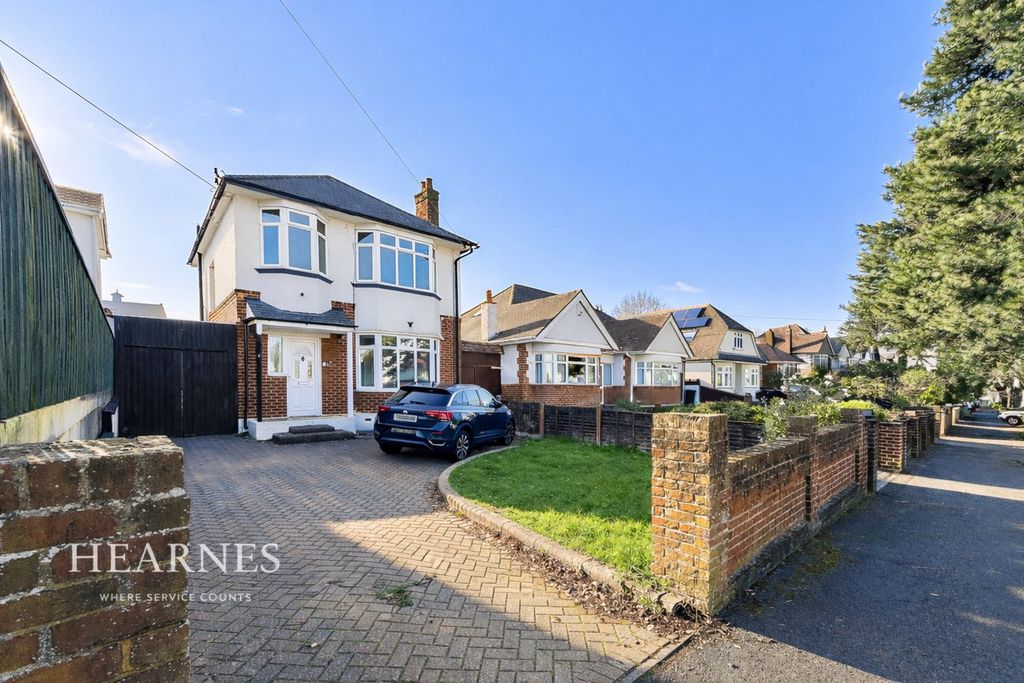 Property photo 1 of 18