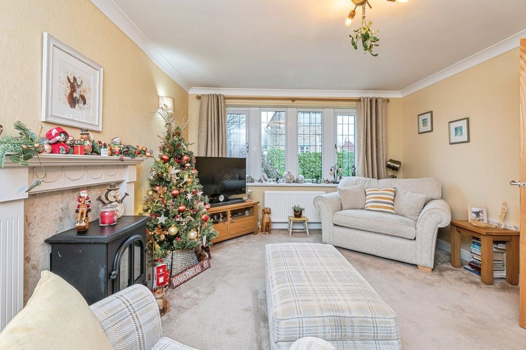 Property photo 2 of 20