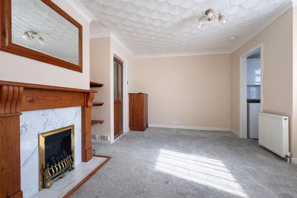 Property photo 2 of 8 Lounge.Png