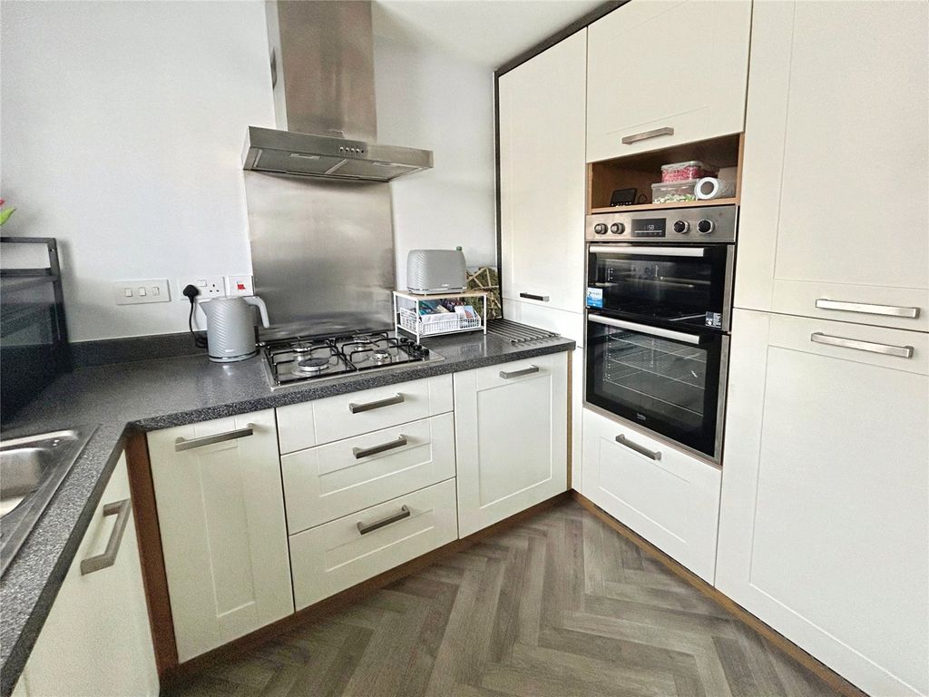 Property photo 2 of 15 Kitchen