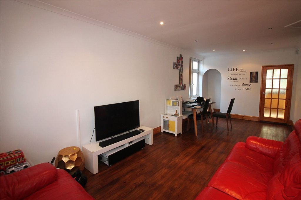 Property photo 1 of 8 Picture No. 03