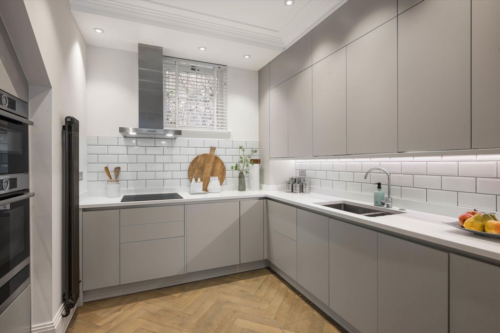 Property photo 3 of 11 Image