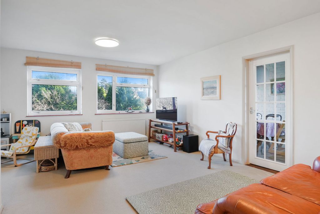 Property photo 3 of 16