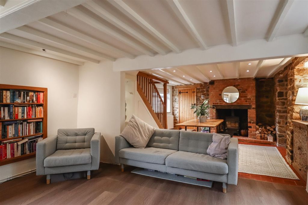 Property photo 2 of 41