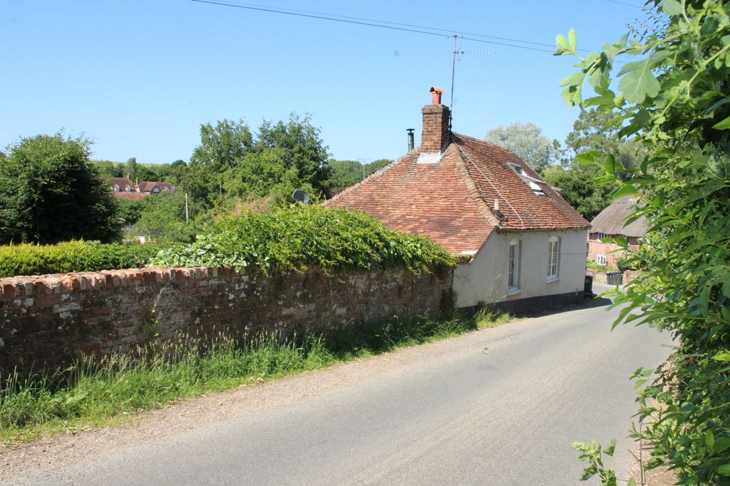Property photo 1 of 11