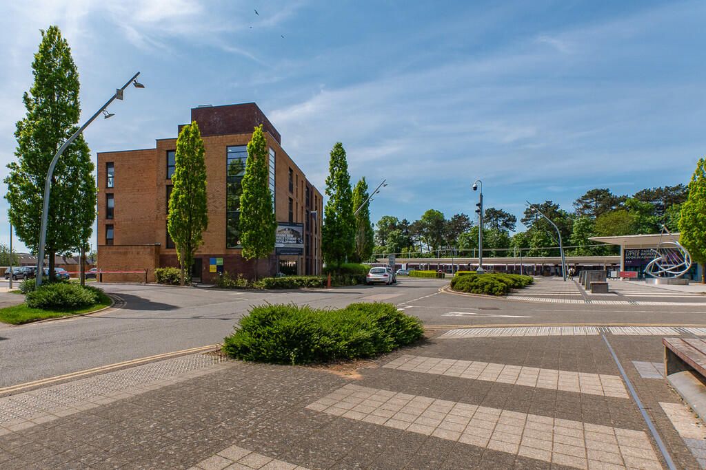 Property photo 1 of 21