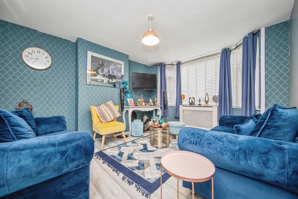 Property photo 3 of 22