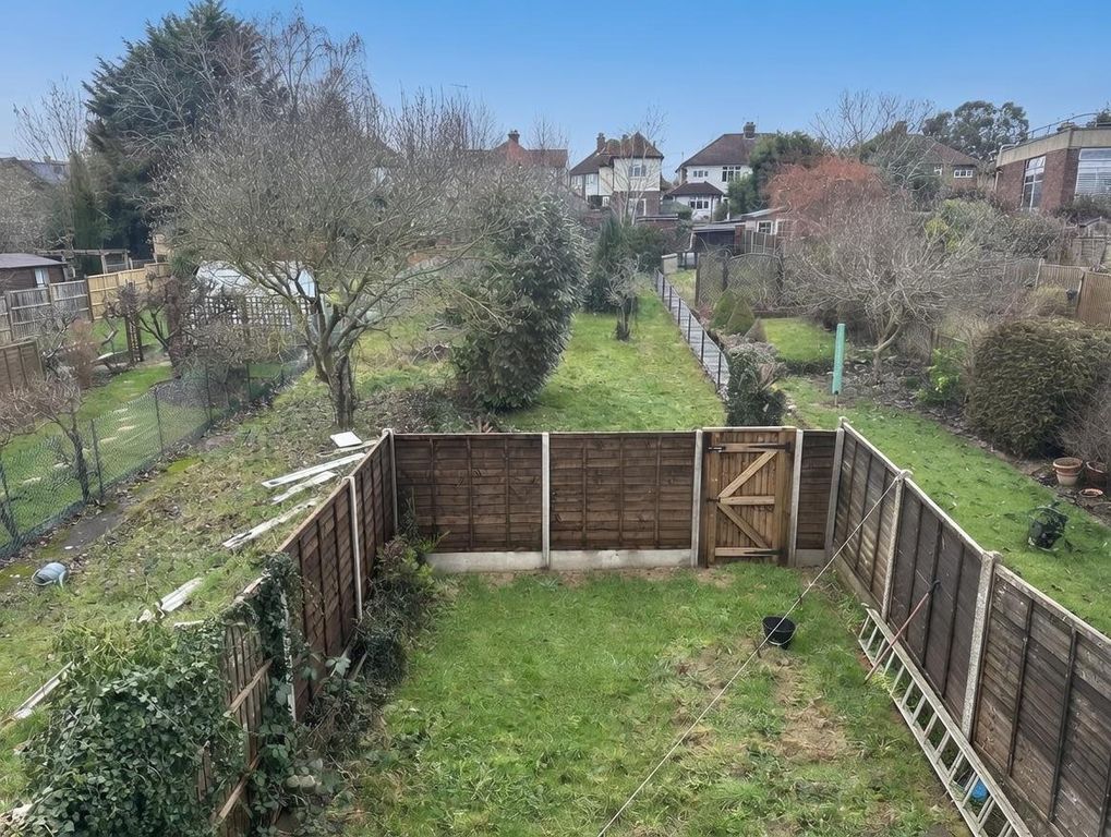 Property photo 2 of 8 Tonbridge Garden.Jpg