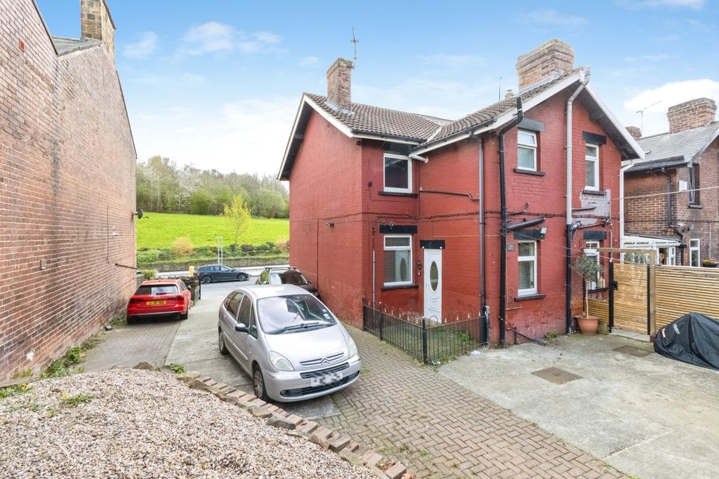 Property photo 2 of 15