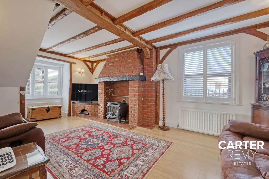 Property photo 3 of 25
