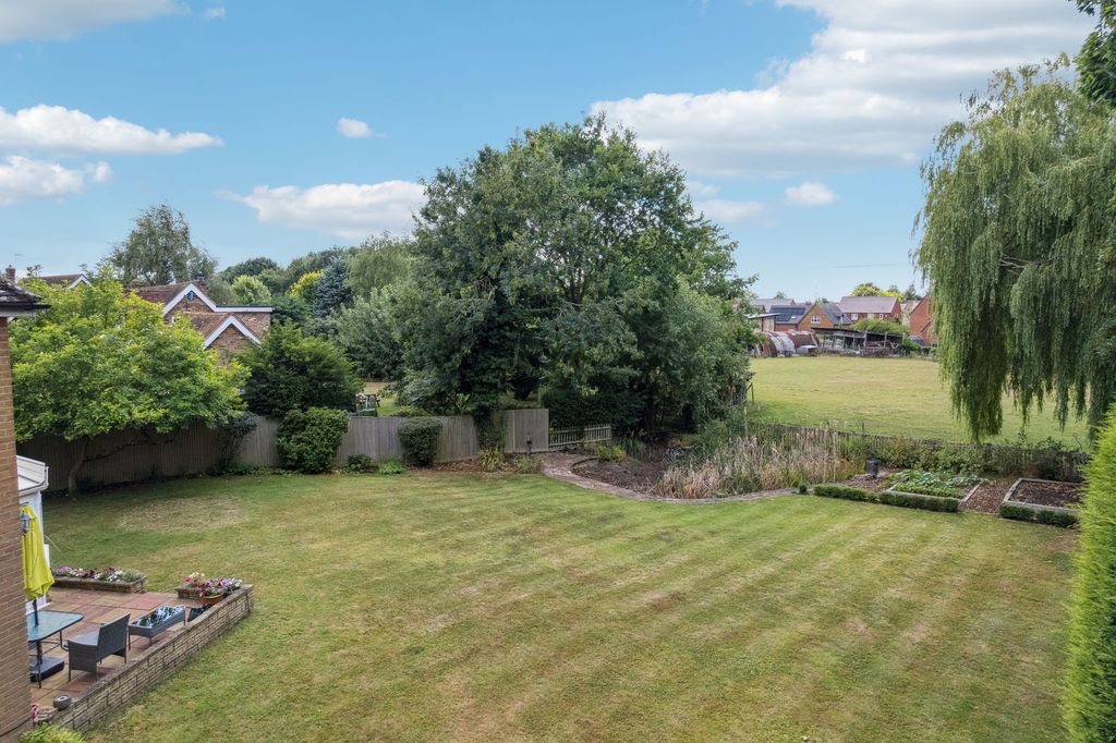 Property photo 3 of 35