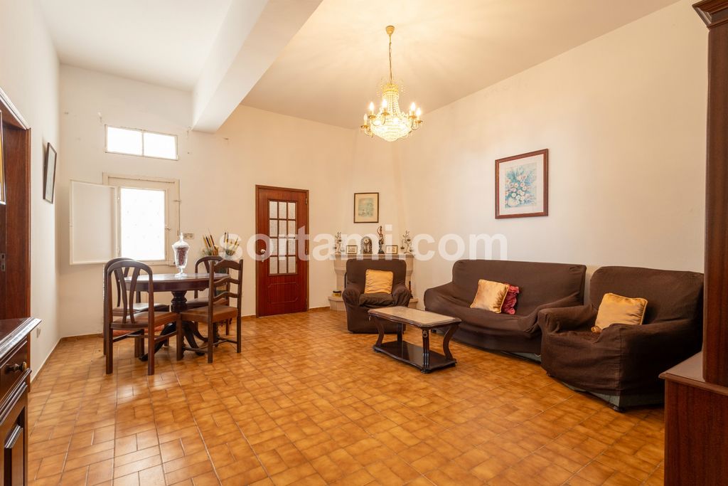 Property photo 2 of 45