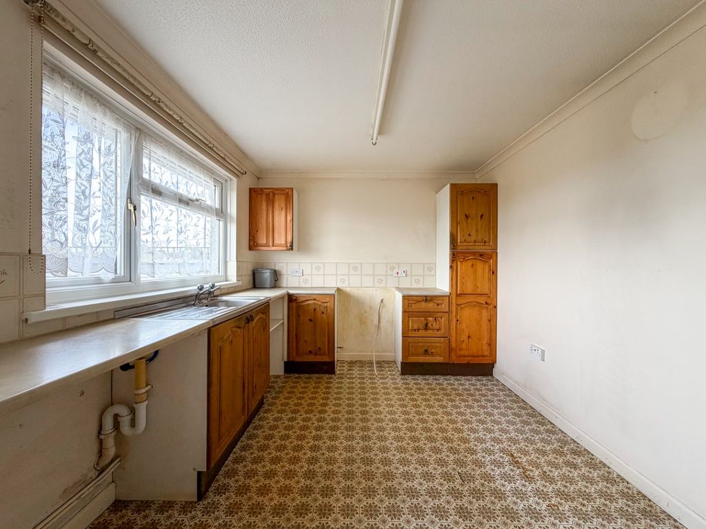 Property photo 3 of 15 4965065