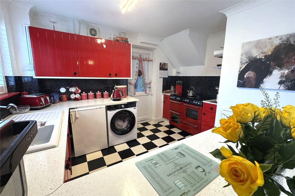 Property photo 2 of 19 Picture No. 10