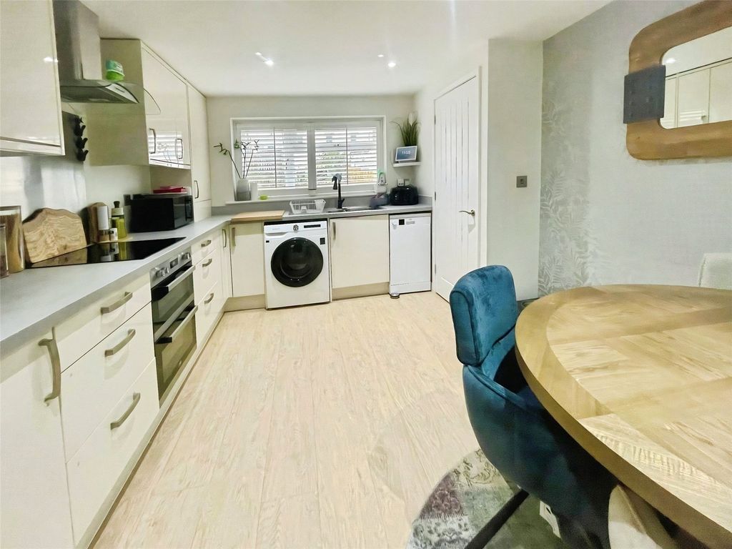 Property photo 3 of 15 Kitchen/Diner