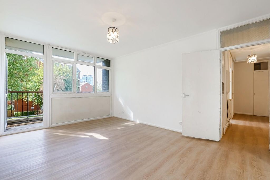 Property photo 1 of 11 Ach_9716.Jpg