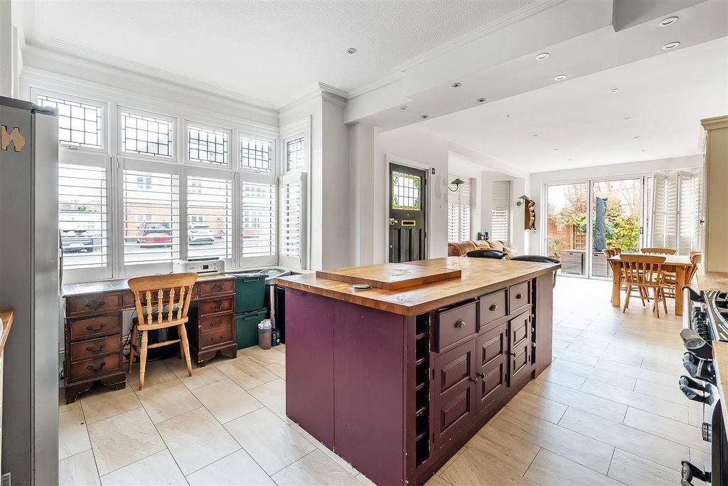 Property photo 3 of 38 28-Mayfield-Road-37.Jpg