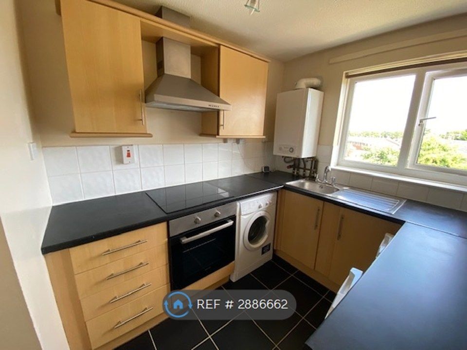 Property photo 1 of 6 Kitchen