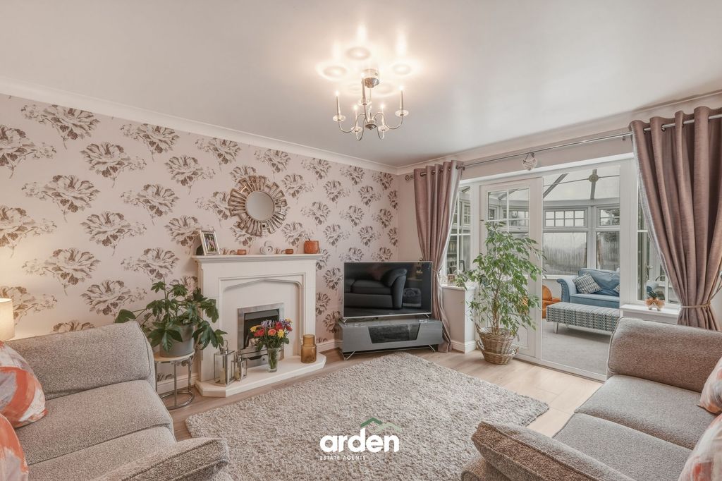 Property photo 2 of 14