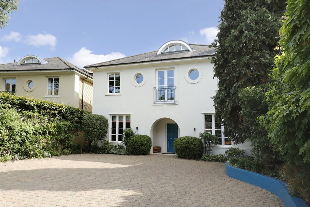 Property photo 1 of 18 Front Exterior