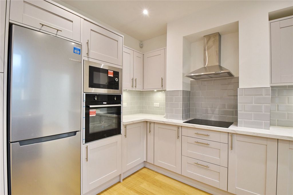 Property photo 2 of 16 Picture No. 07