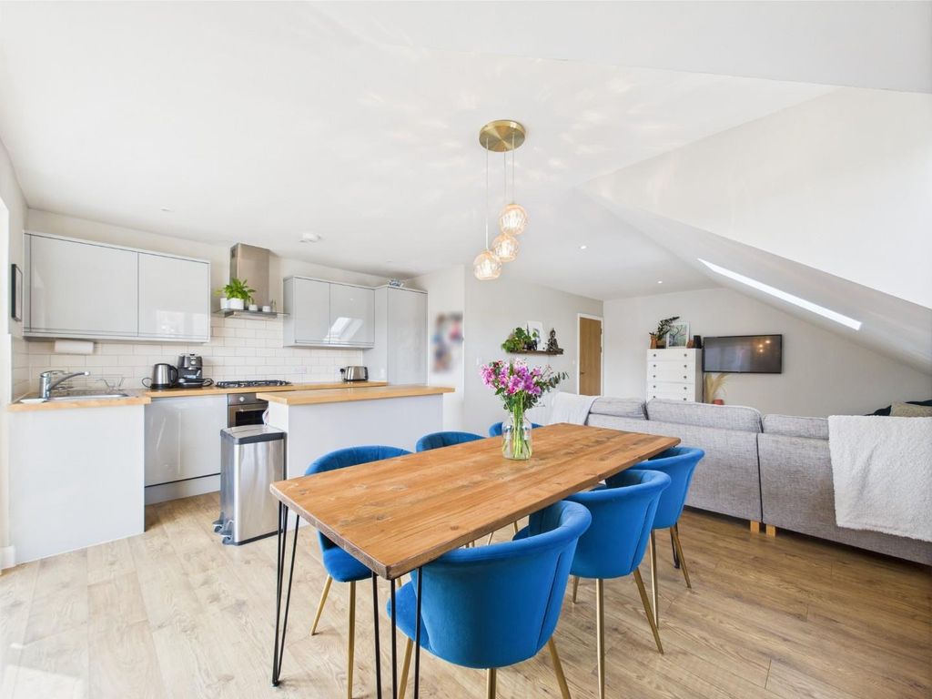 Property photo 1 of 21 Cam01576G0-Pr0265-Still023.Jpg