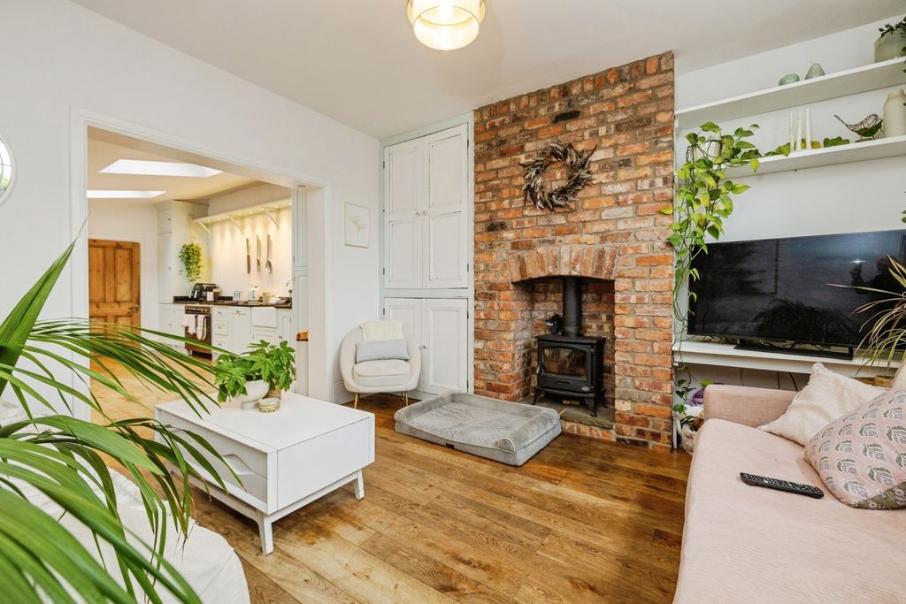 Property photo 3 of 20 Sitting Room