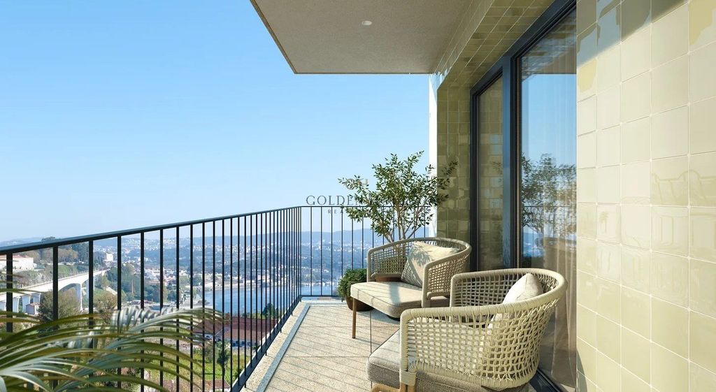 Property photo 1 of 5 Modern 1-Bedroom Apartment In Mafamude, Gaia