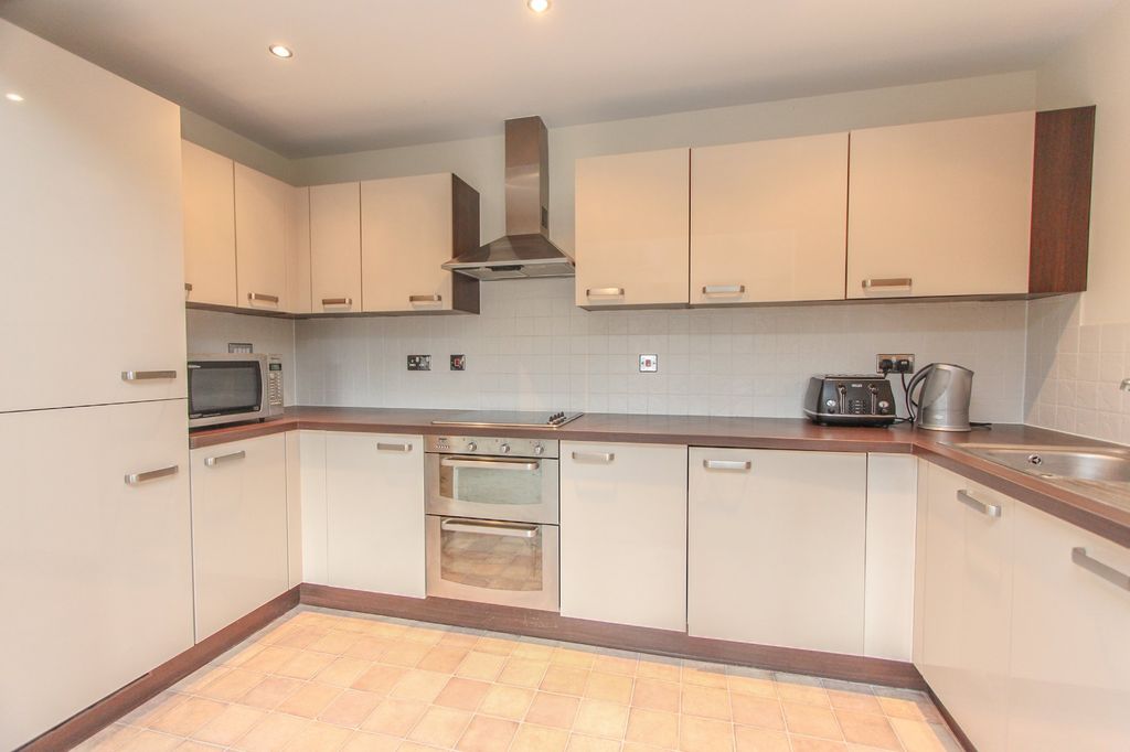 Property photo 3 of 9 Photo 03