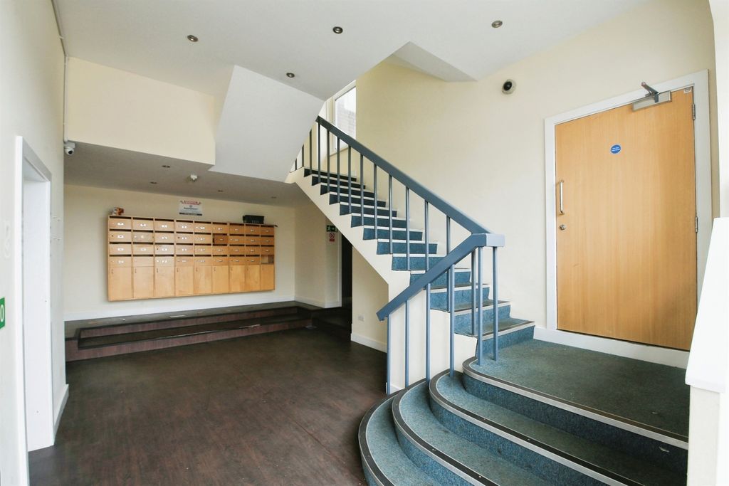 Property photo 2 of 2