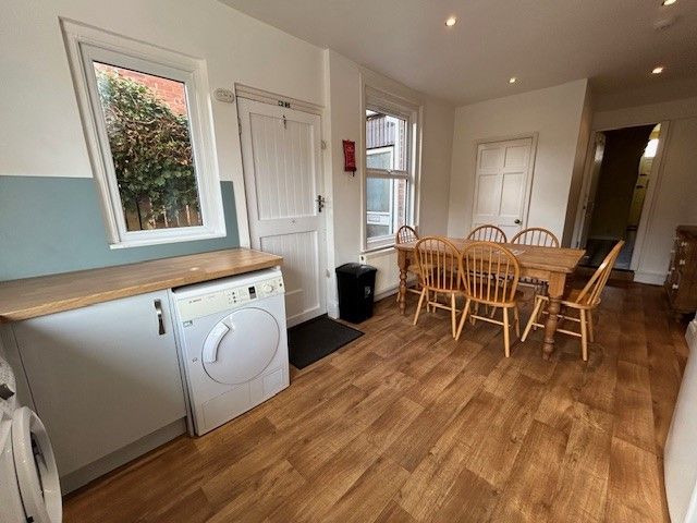 Property photo 3 of 18 9