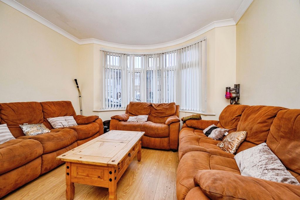 Property photo 2 of 14 Pbox-Img.Jpg