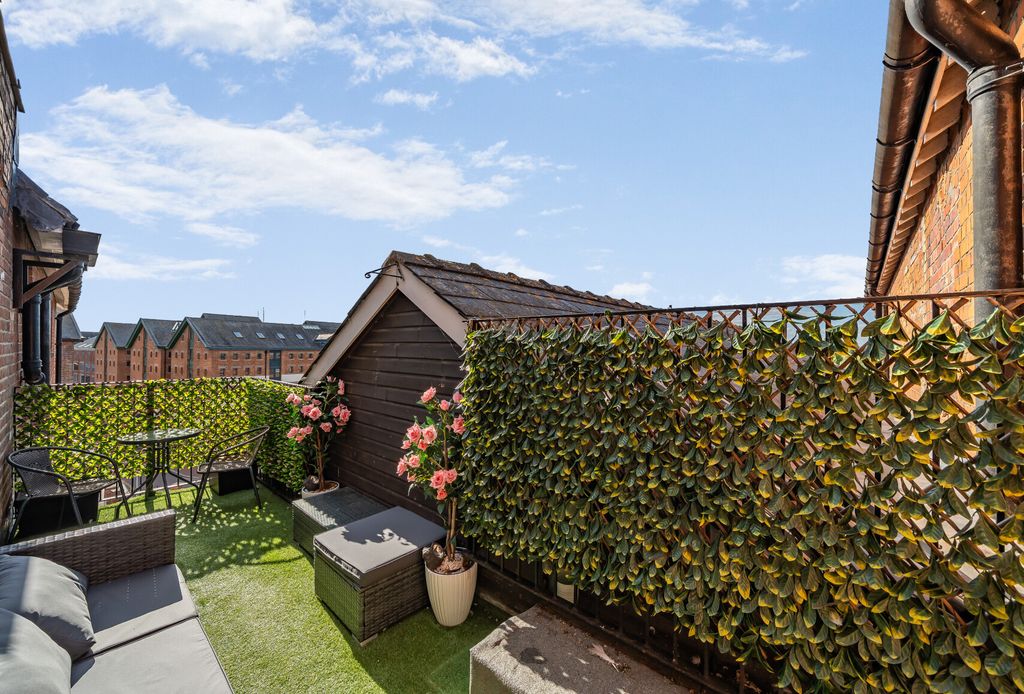 Property photo 2 of 16 1358963-2-68d58d0...