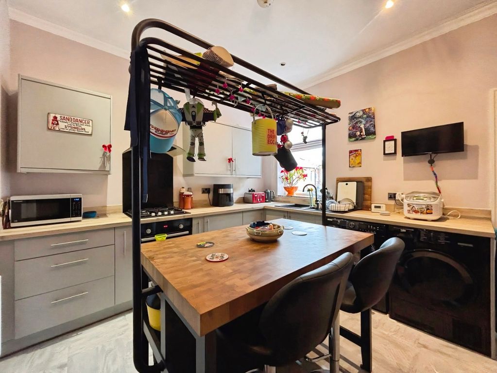 Property photo 2 of 20 5223181