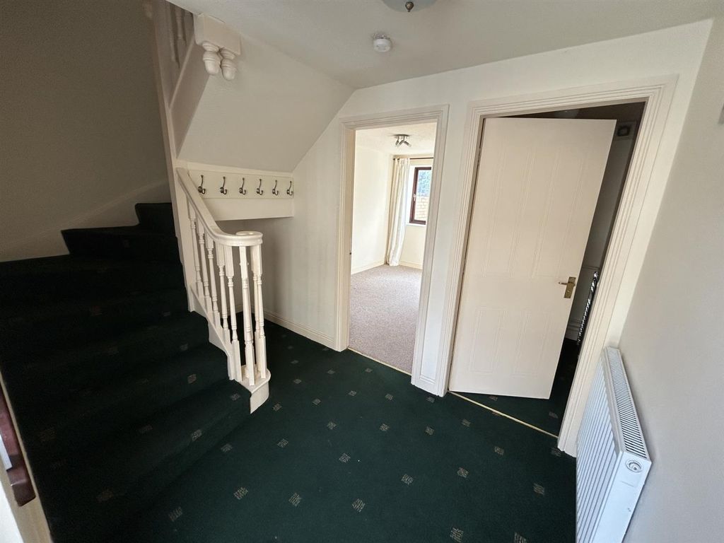 Property photo 2 of 20 9c0F14c2-F1d0-46c7-8d11-8F6E772E9F9A.Jpg