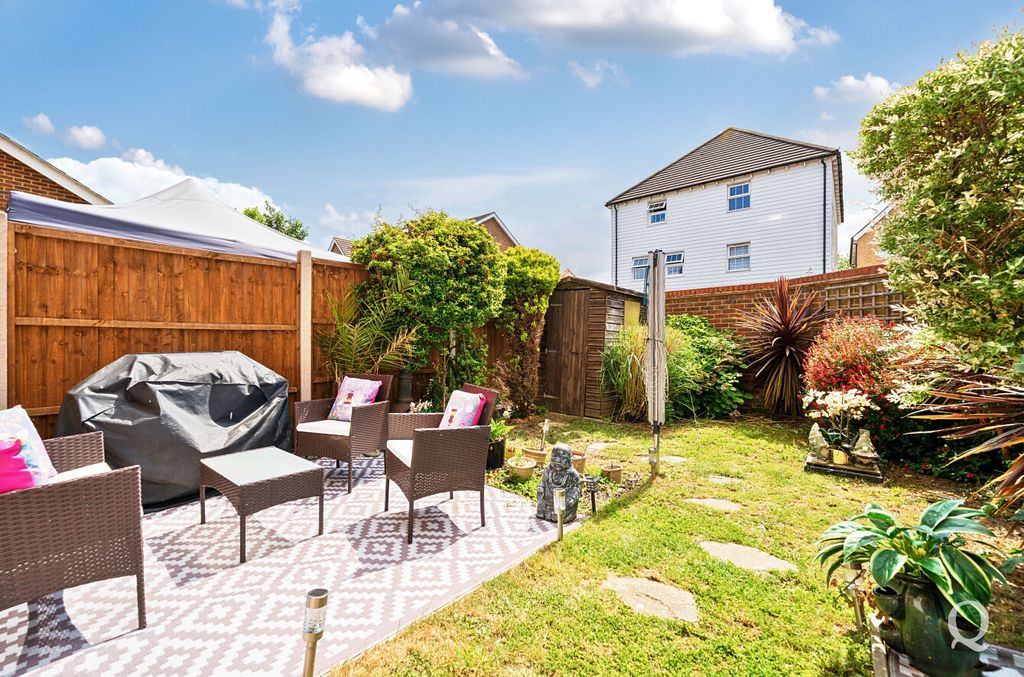 Property photo 3 of 19 416d1Db2-d2A5-492...