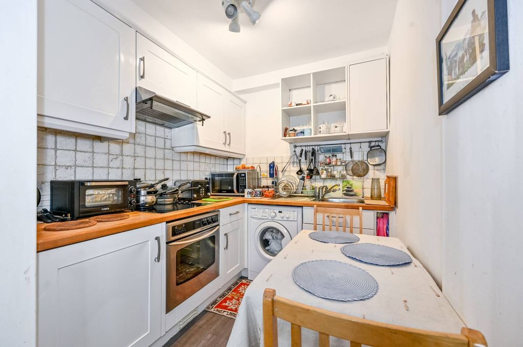 Property photo 2 of 4