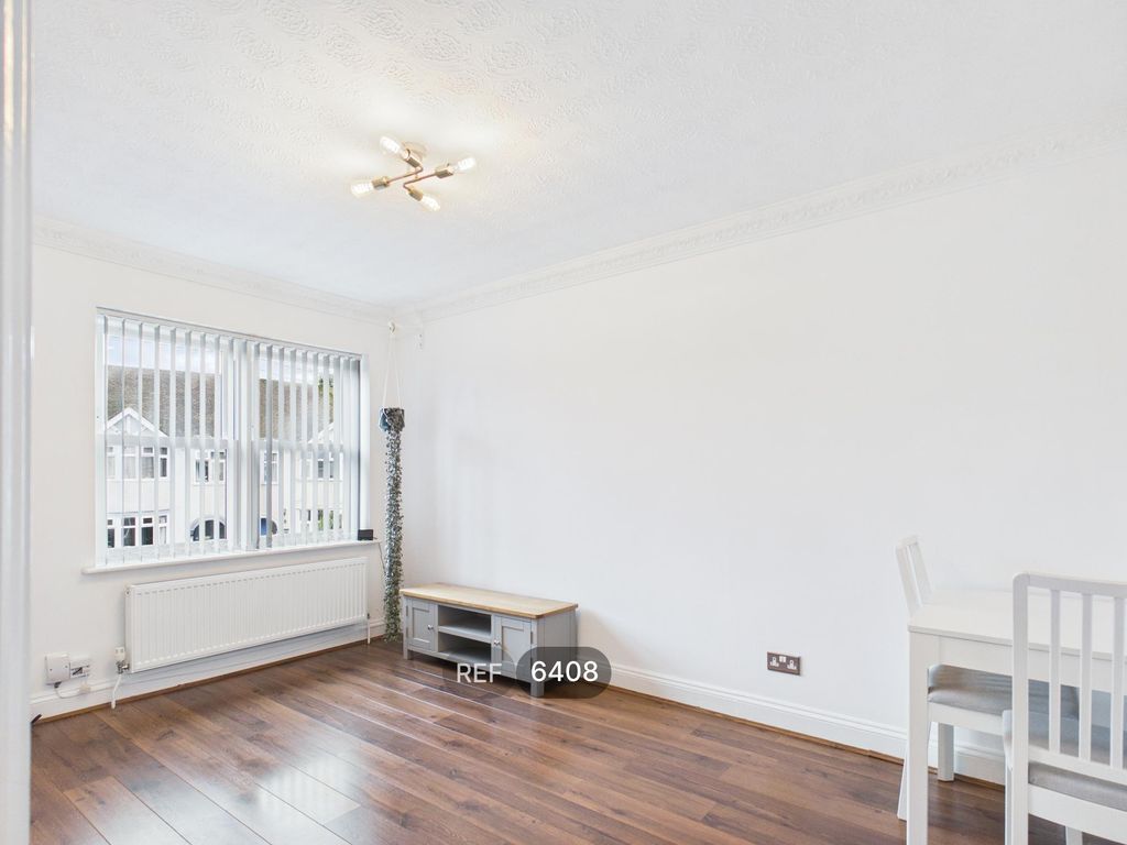 Property photo 2 of 15 Living Room