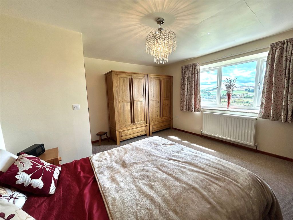 Property photo 3 of 15 Bedroom