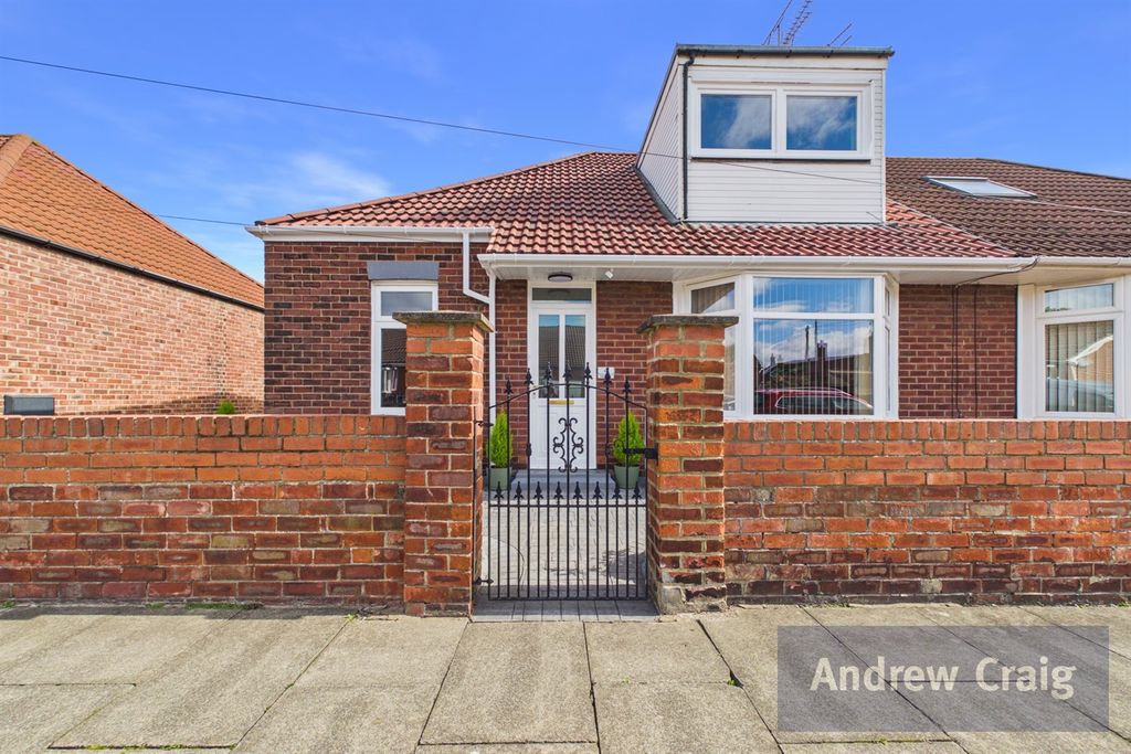 Property photo 1 of 17 (Main)