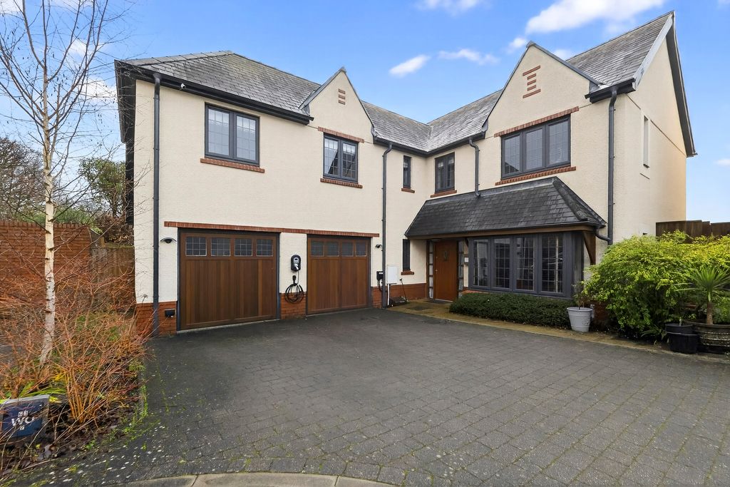 Property photo 1 of 28