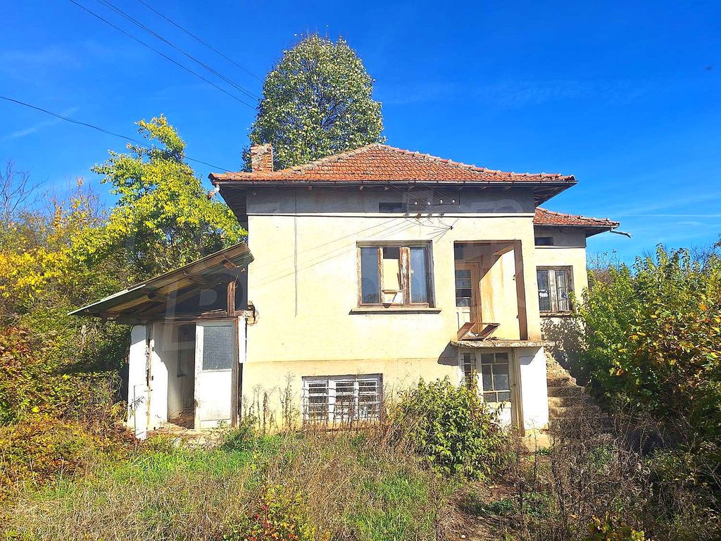 Property photo 1 of 5