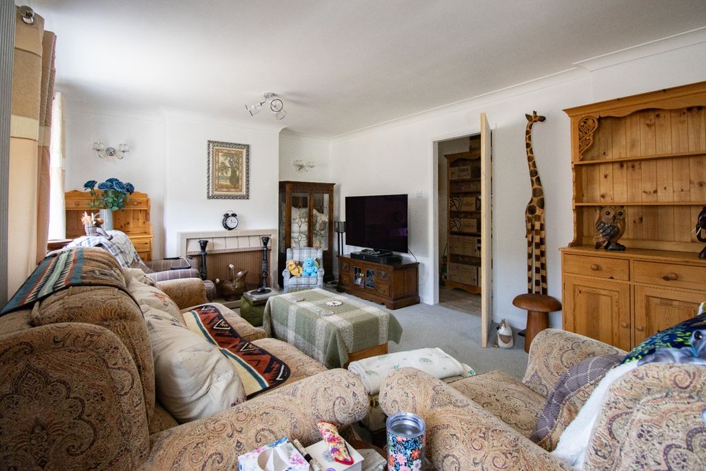 Property photo 3 of 18 5032846