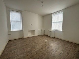 Property photo 2 of 11 Photo