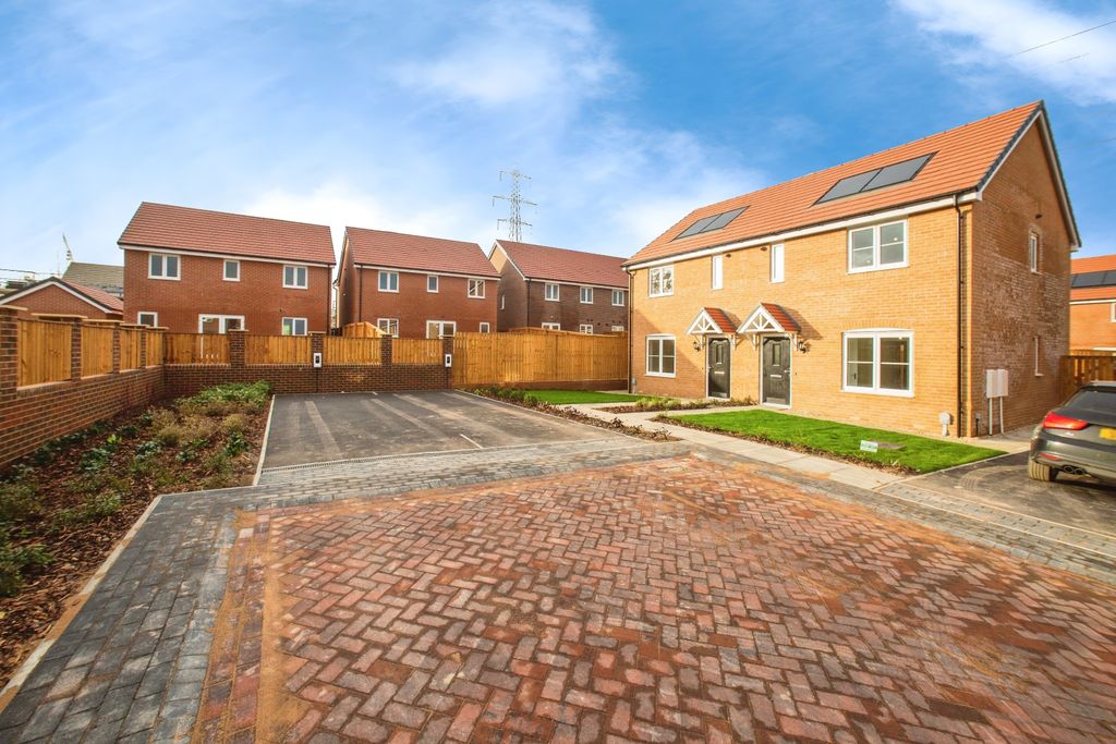 Property photo 2 of 15