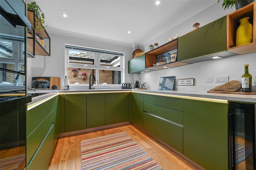 Property photo 2 of 19 Picture No. 04