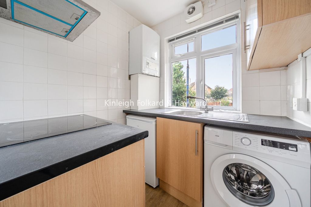 Property photo 3 of 15 Kitchen