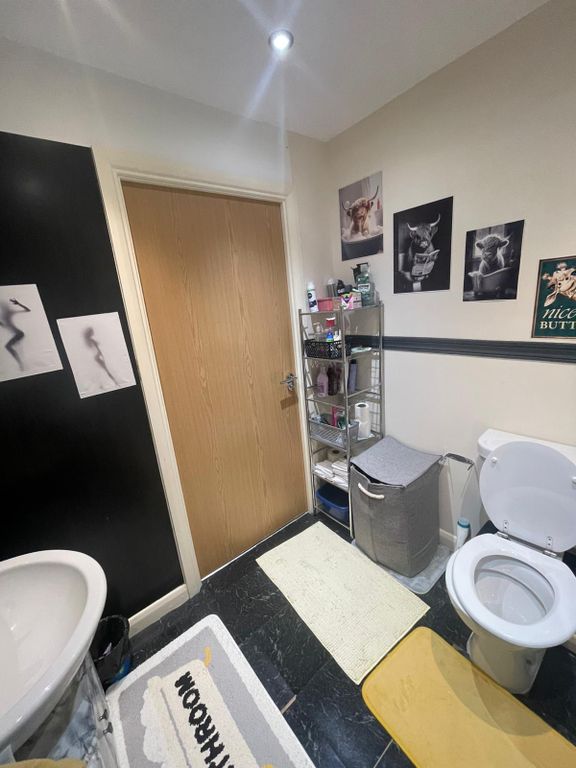 Property photo 2 of 12